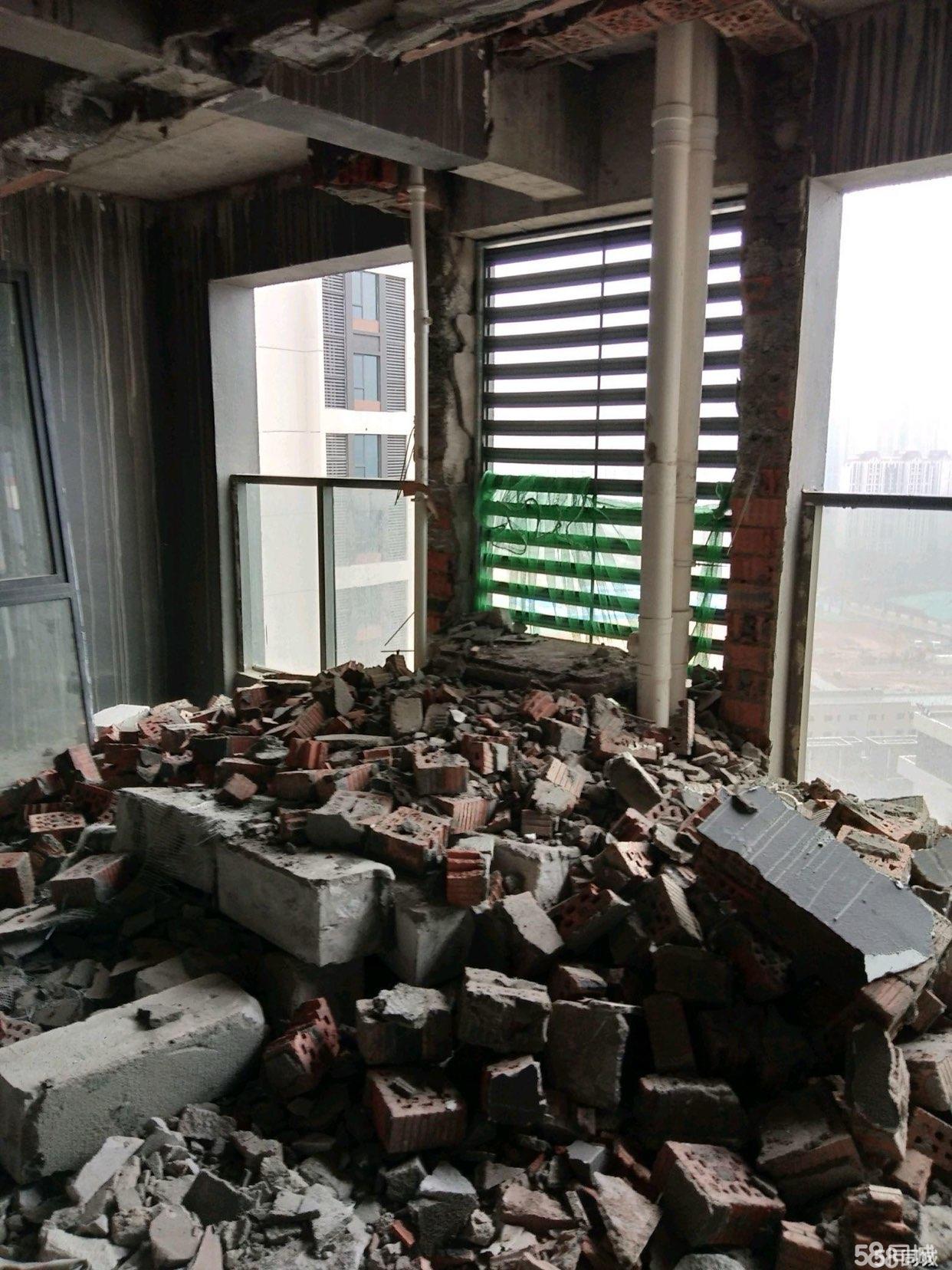 打瓷砖墙洞怎样不开裂(墙上打孔瓷砖不裂开技巧) 打瓷砖墙洞怎样不开裂(墙上打孔瓷砖不裂开技巧)